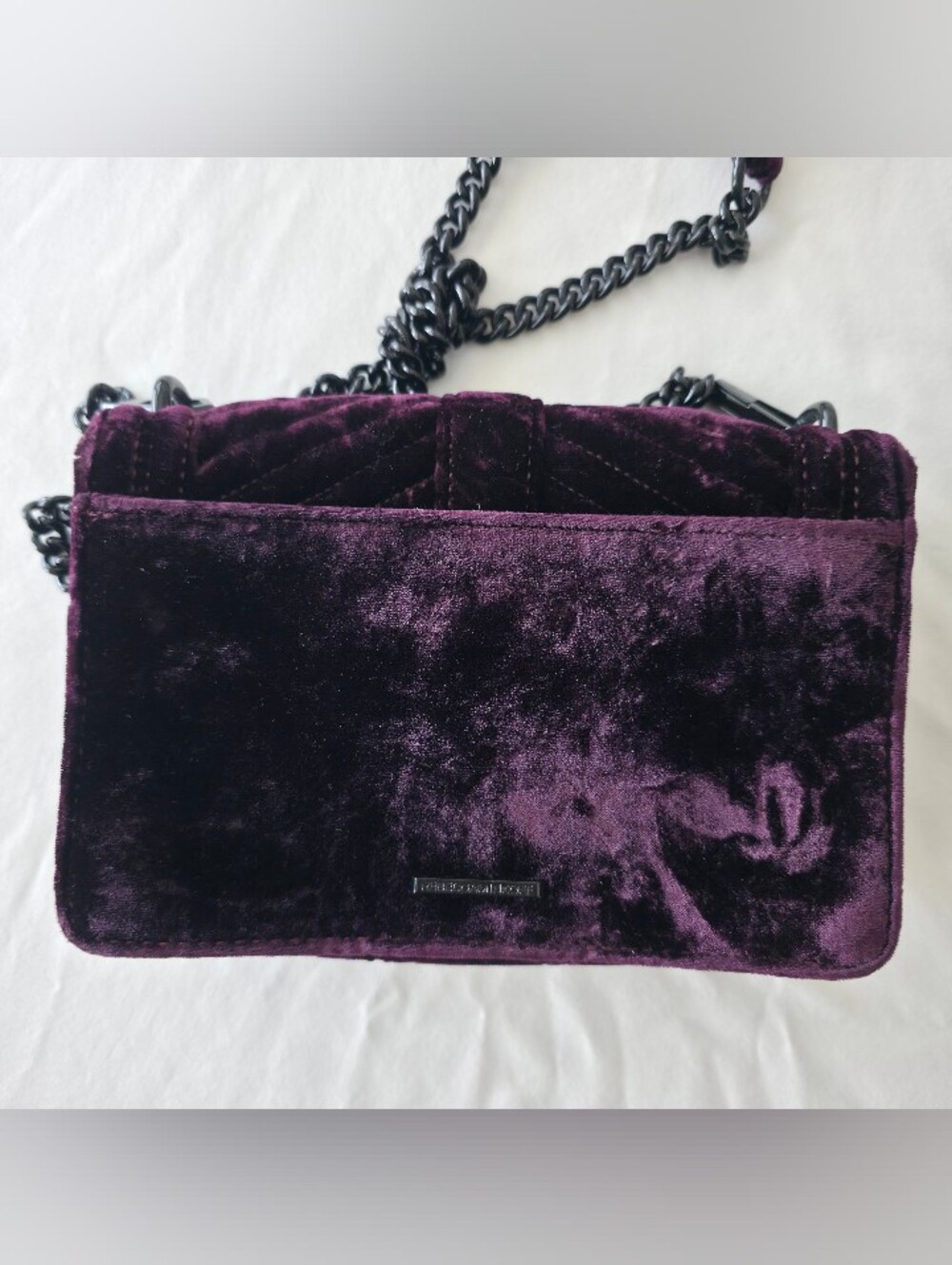 Love Small Chevron Quilted Velvet Crossbody Bag - Picture 6 of 7